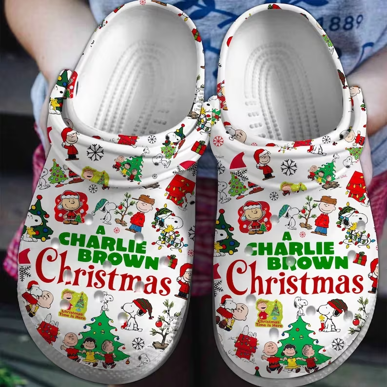 adults a charlie brown christmas clogs durable and lightweight flip flop for your holiday ddpke