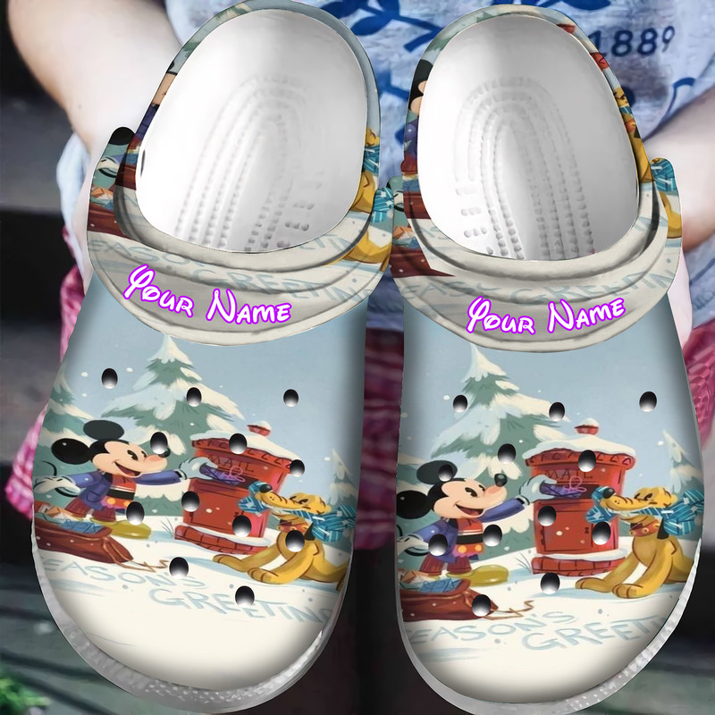 customized lovely mickey mouse %26 pluto playing with the snow classic adult clogs sjssv