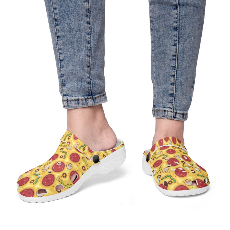 fluffy pizza classic adult yellow pattern clogs pxwlq