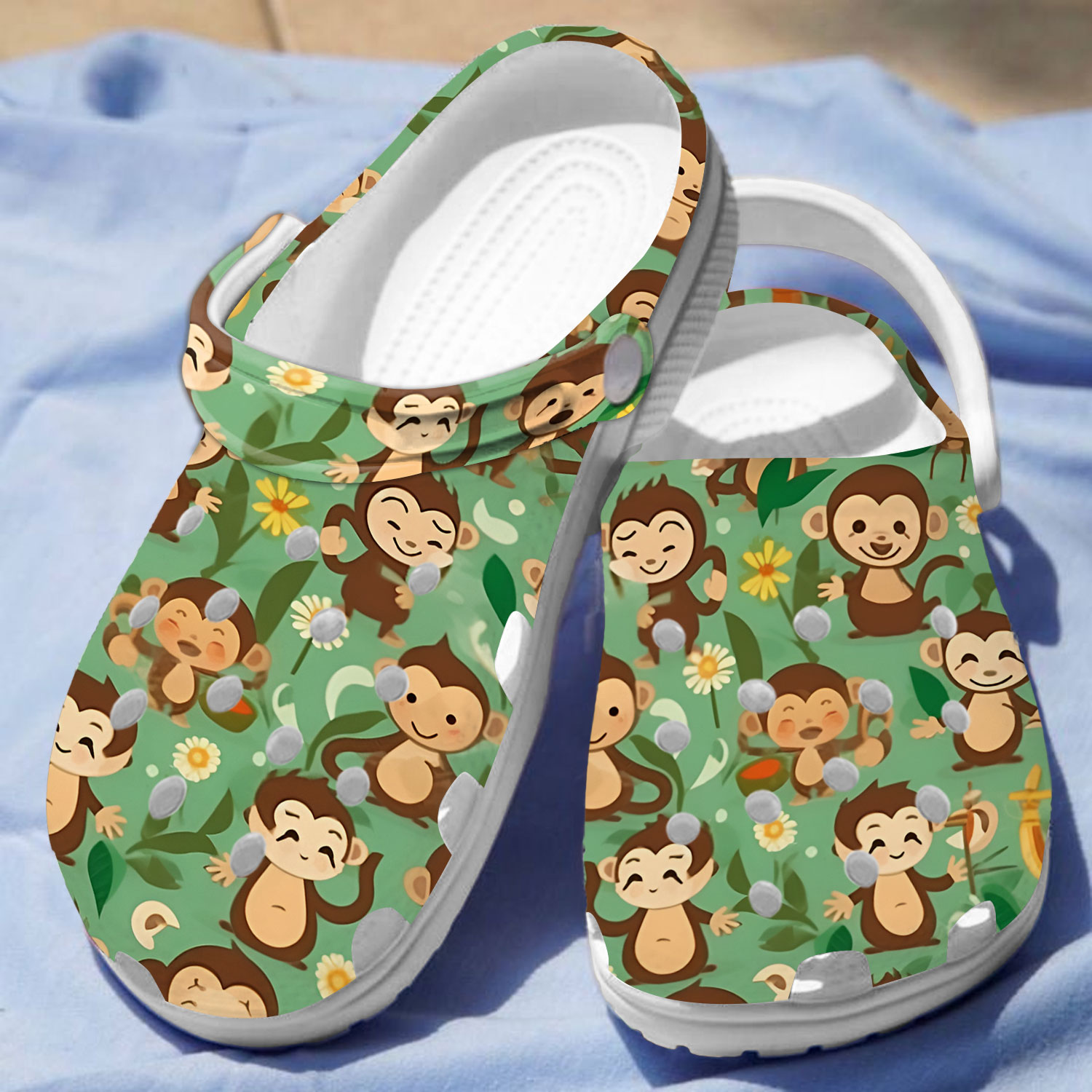 little monkey playing with flowers comfort light green clogs s3km5