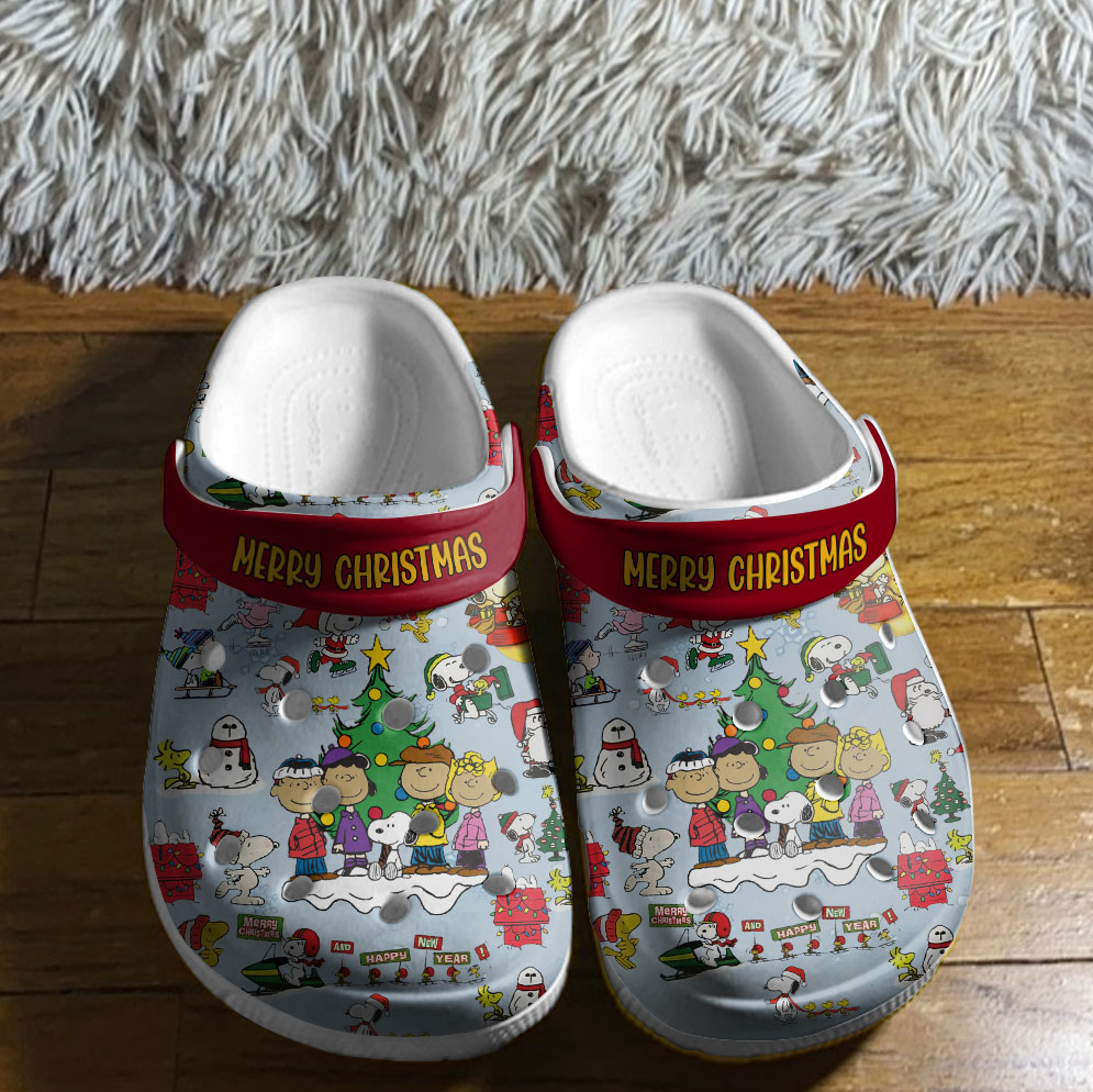 winnie the pooh friends with christmas tree unisex clogs easy to clean eo6cz