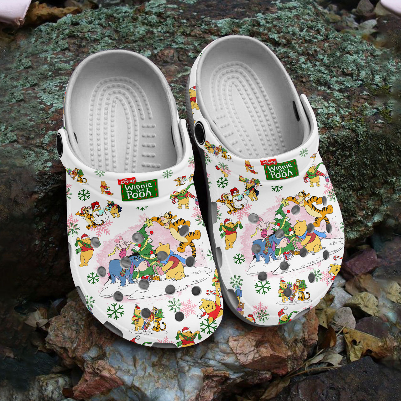 winnie the pooh friends with christmas tree unisex white clogs lqmei