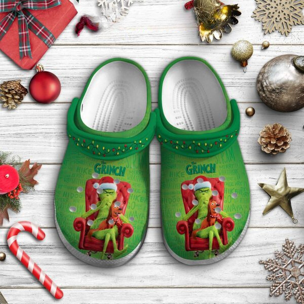 fuzzy and non slip grinch christmas green clogs size 8 perfect for holiday season kh7ve