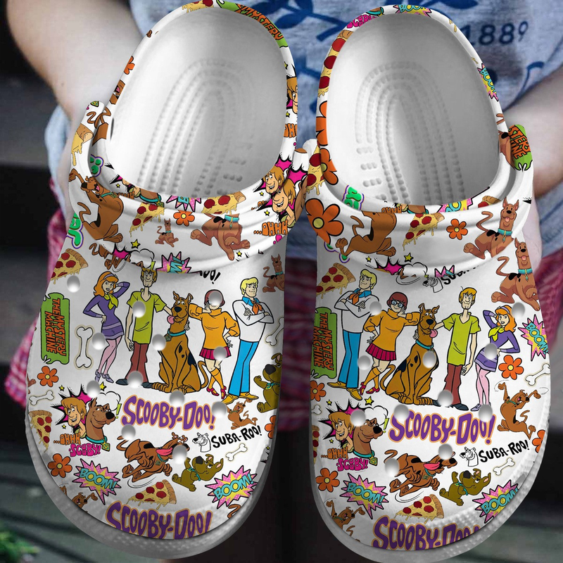 step into cartoon world with our special design of scooby doo unisex clogs fast shipping! hxpcd