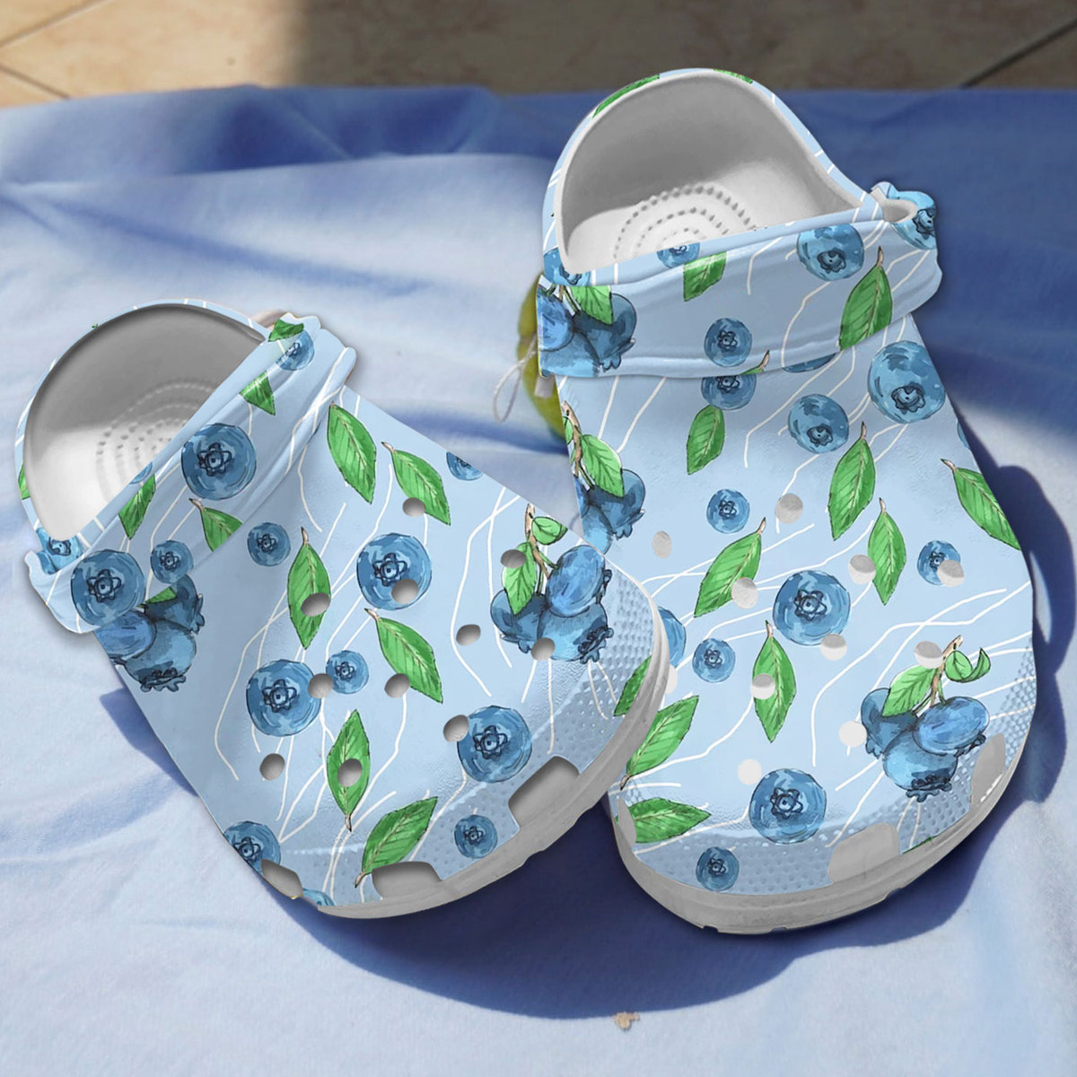 breathable and soft blueberry clogs suitable for outdoor walking hxbul