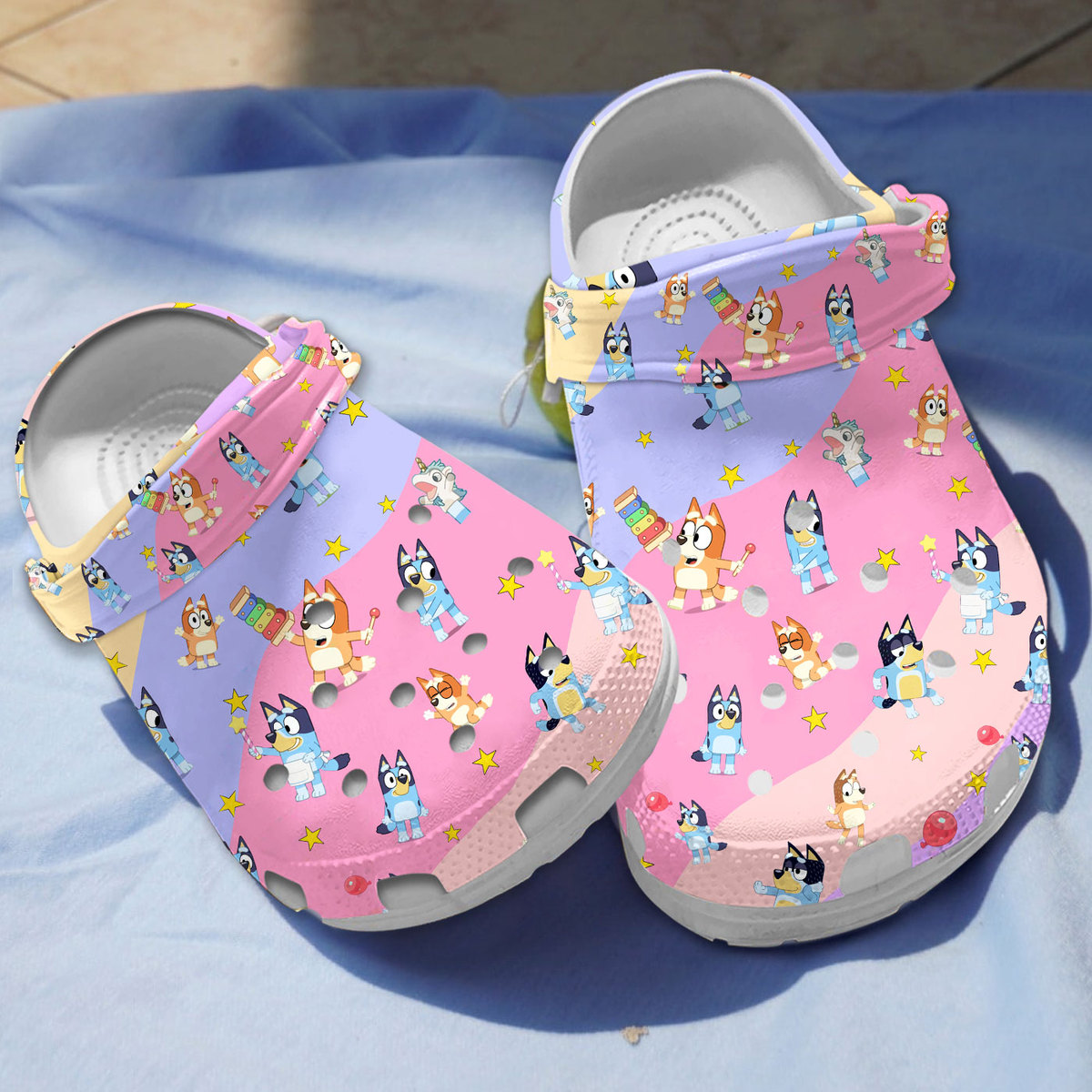 breathable and water resistant bluey colorful clogs perfect footwear for family fty9z