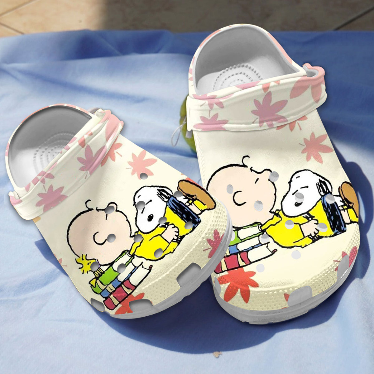 classic design snoopy beige clogs easy to clean and fast to dry kq7xr