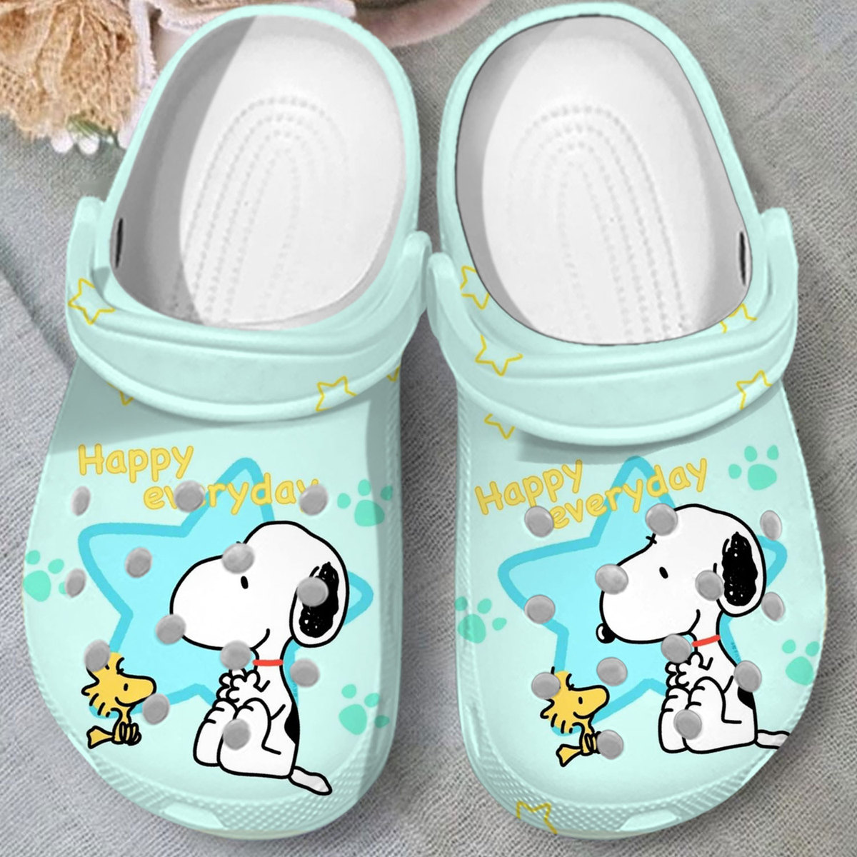 classic design snoopy green clogs suitable for outdoor walking pjmqy