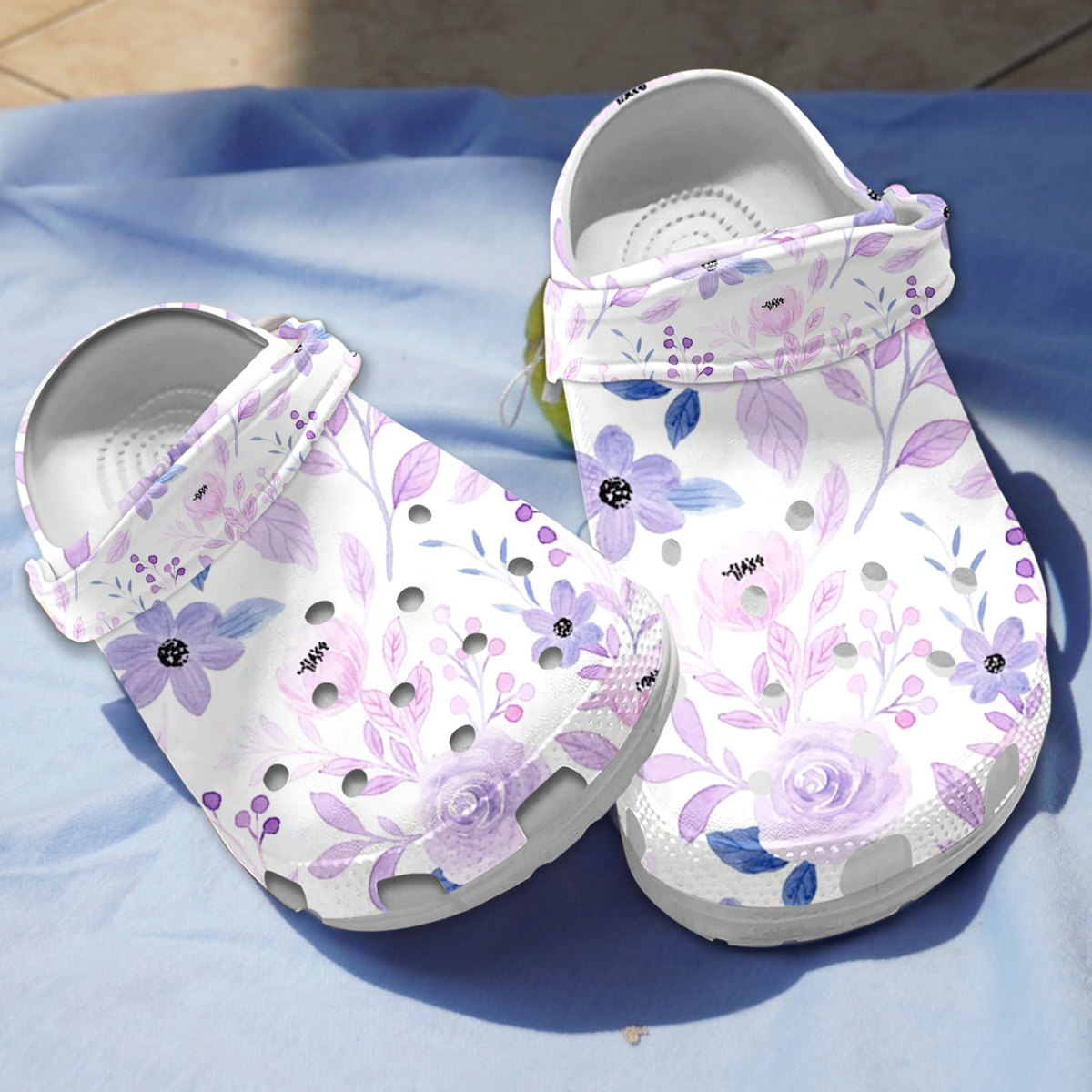 comfort and water resistant lilac white clogs easy to clean and fast to dry c3qjm