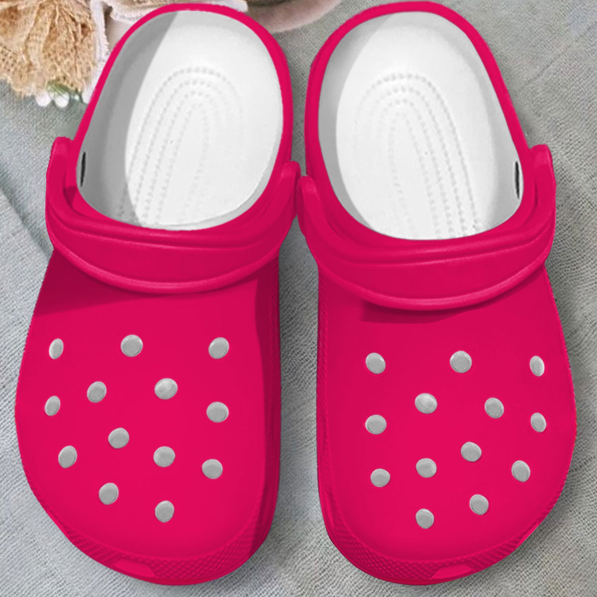 customized and new raspberry clogs suitable for outdoor activity ozca9