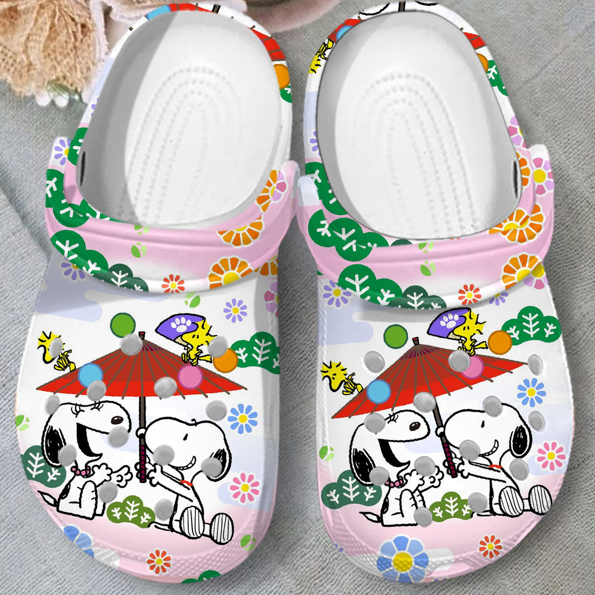limited edition snoopy white clogs easy to clean and quick to dry 7jip8