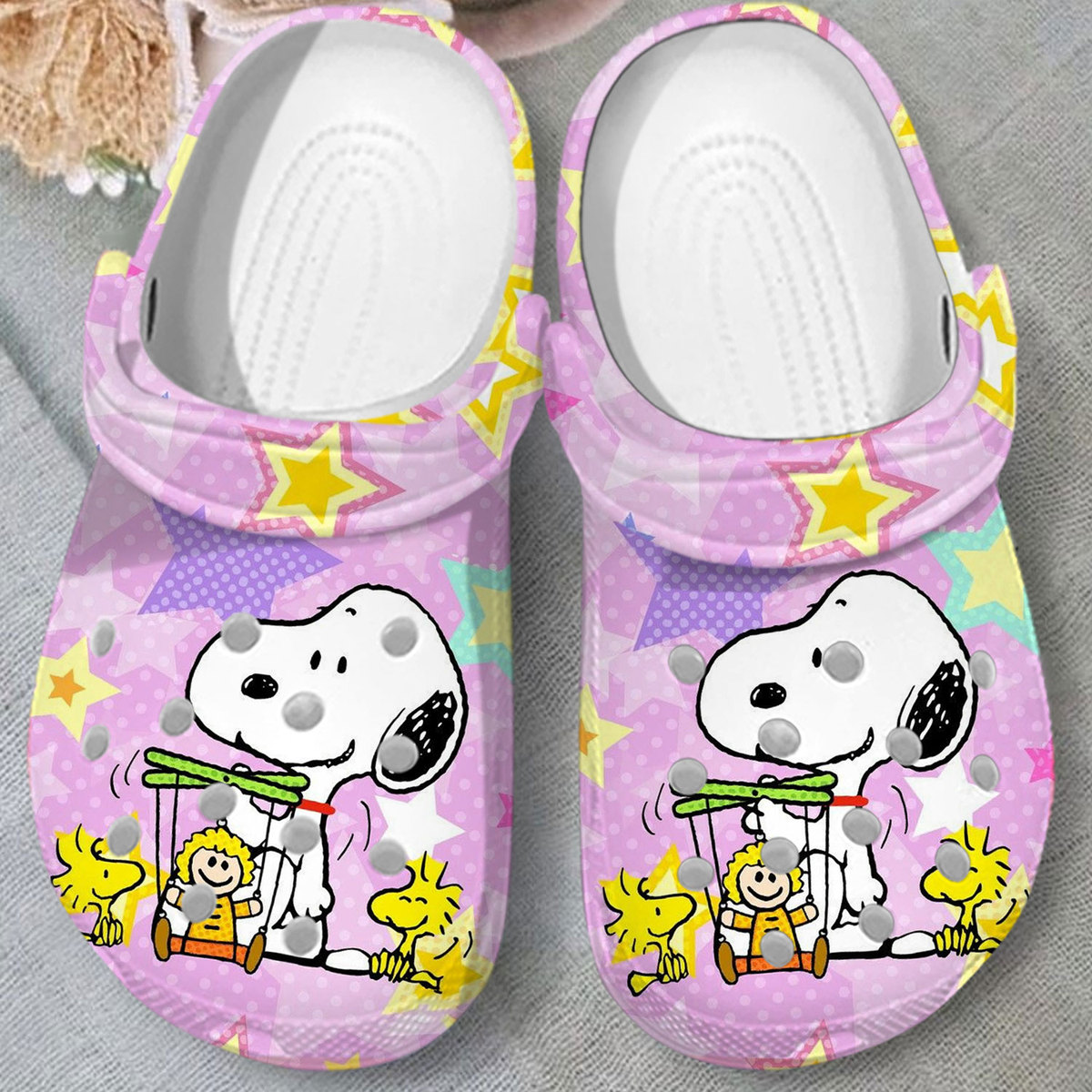 new design snoopy pink clogs suitable for outdoor walking x7ial