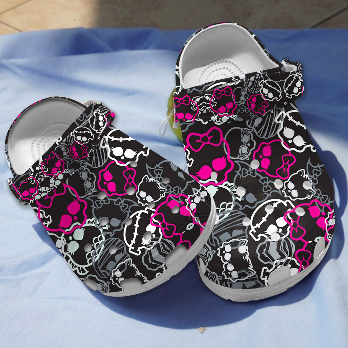 Breathable And Comfortable Monster High Clogs, Suitable for outdoor activity