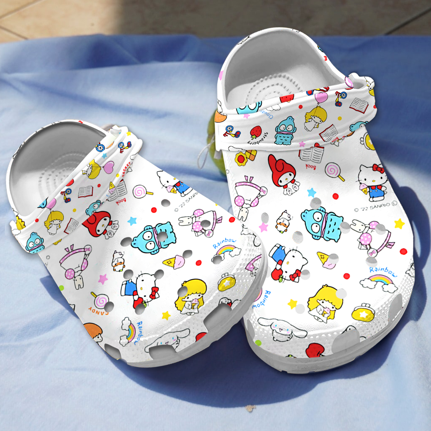 Special And 3d Printed Hello Kitty Clogs, Perfect For Outdoor Activity