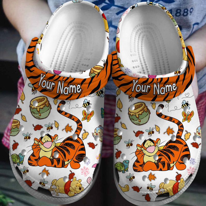 Water-proof And Customized Winnie The Pooh Clogs, Fun And Safe For Outdoor Play