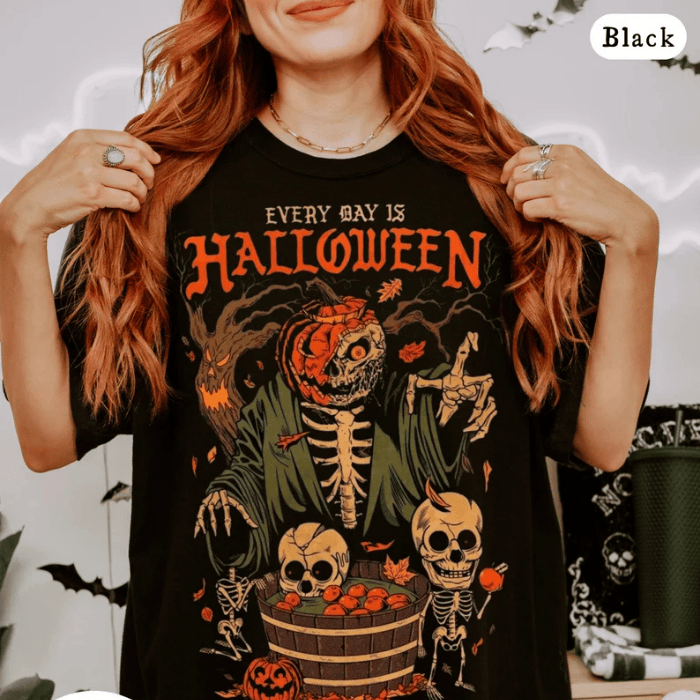 Every Day Is Halloween Creepy Skeleton T-Shirts