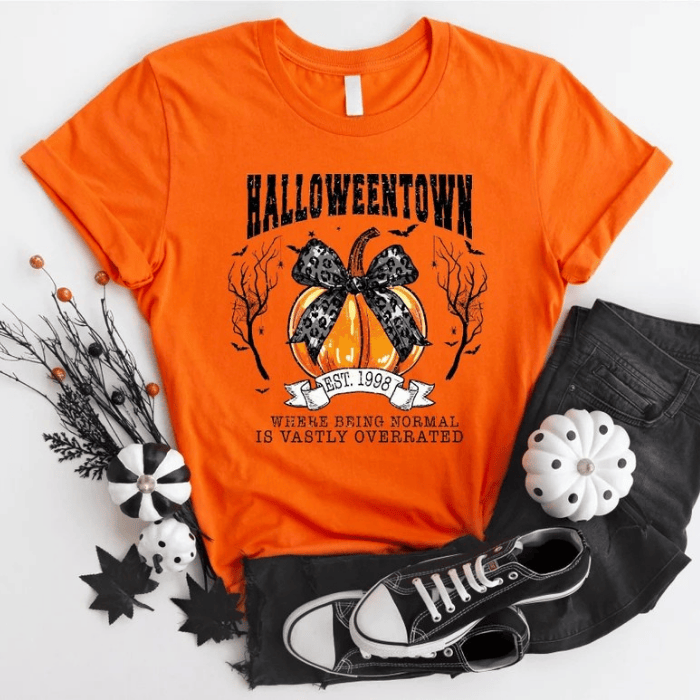 Comfortable Shirt Halloween Town EST. 1998 Cutie T-Shirts